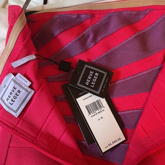 Herve Leger Bianca Bandage NWT
HERVE LEGER PURPLE & PINK - Picture 9 of 10